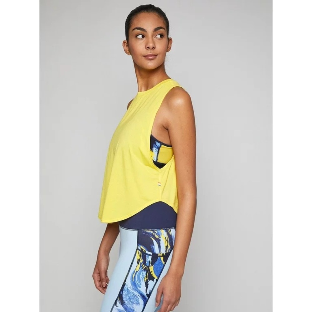 Fourlaps Curved Workout Tank Squash Yellow NEW Medium
